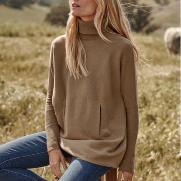 Garnet Hill Tan Cashmere Wool Oversized Kangaroo Pocket Turtleneck Sweater M - Picture 2 of 16